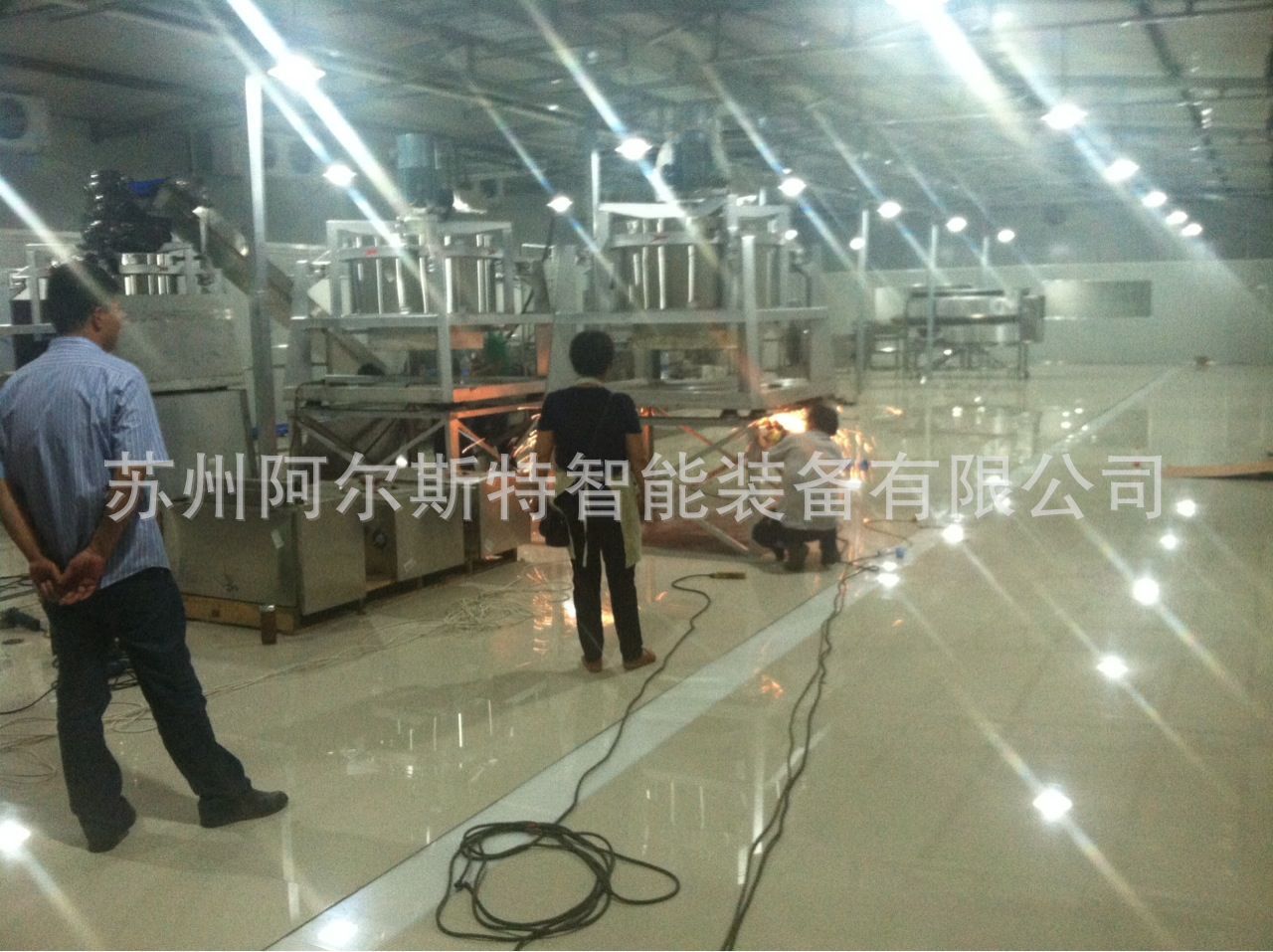 廠家供應(yīng)強(qiáng)勁打泥機(jī) 大型商用不銹鋼大蒜土豆生姜瓜果打泥機(jī)