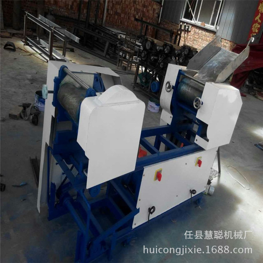 小型全自動面條機(jī)自動撒粉 自動卷皮面條機(jī) 商用壓面機(jī) 歡迎咨詢