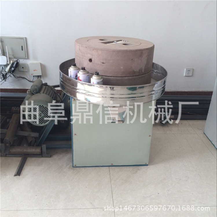 河北玉米煎餅?zāi)ズ龣C(jī) 商用石磨豆?jié){機(jī) 電動(dòng)石磨生產(chǎn)廠家