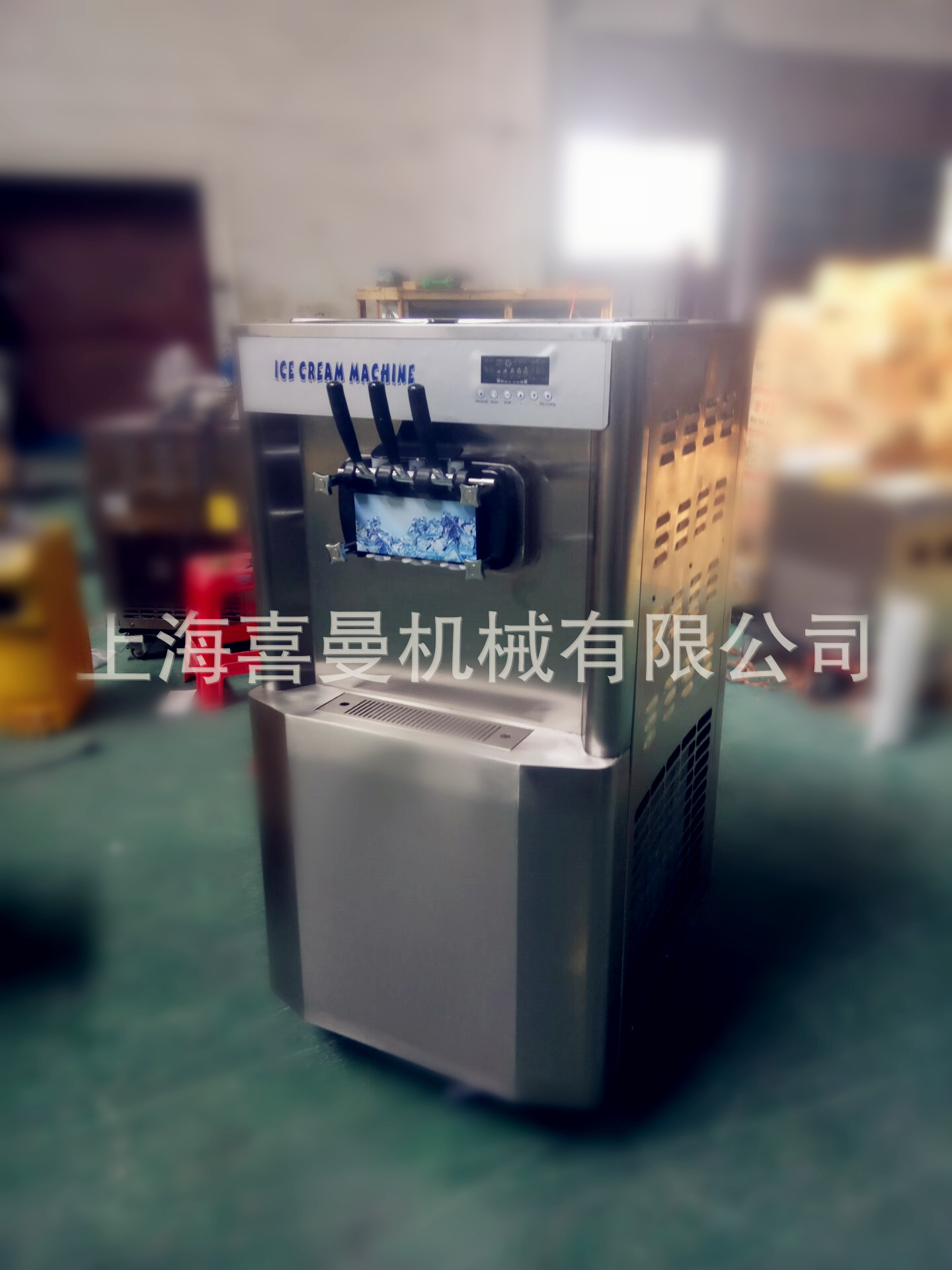 熱銷商用冰淇淋機(jī) 雪糕機(jī) 甜筒冰激凌機(jī) 酸奶優(yōu)格軟冰淇淋機(jī)