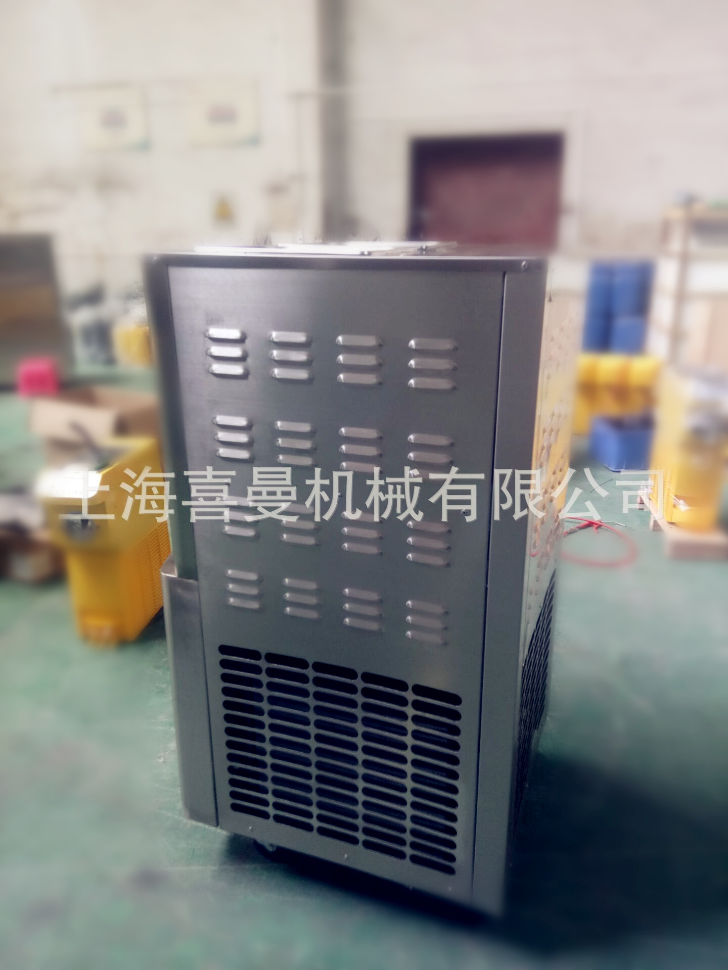 熱銷商用冰淇淋機(jī) 雪糕機(jī) 甜筒冰激凌機(jī) 酸奶優(yōu)格軟冰淇淋機(jī)