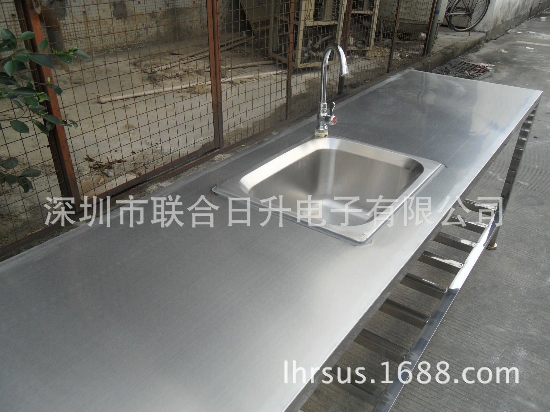 供應非標定制不銹鋼單星水槽工作臺廚房衛生臺操作臺清洗臺洗手池