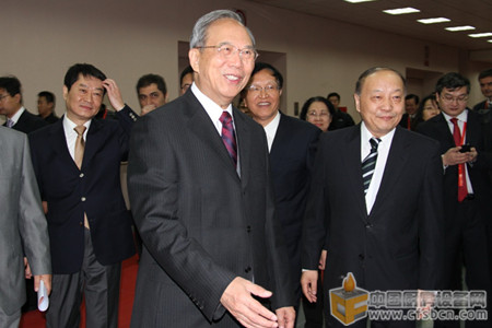 前國(guó)務(wù)院副總理曾培炎先生