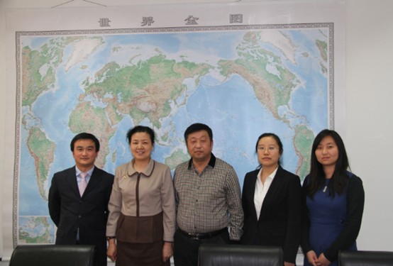 心系社會(huì)，關(guān)注民生