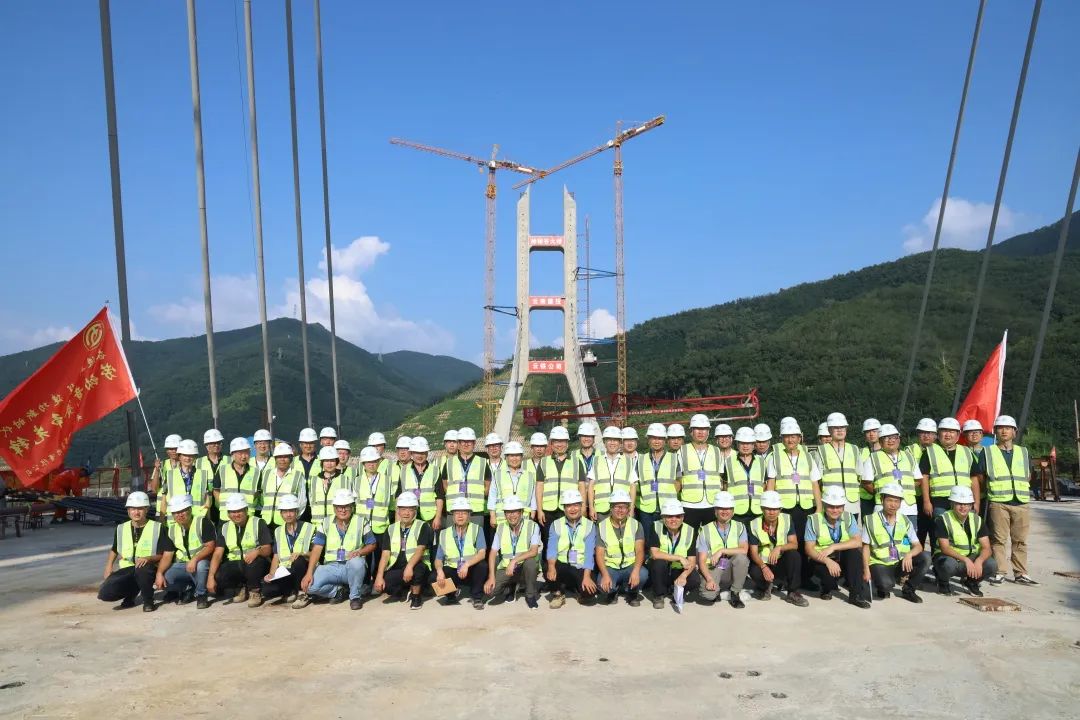 2022-09-23-公司開展“質(zhì)量月”觀摩活動(dòng)暨質(zhì)量安全技術(shù)管理交流培訓(xùn)1.jpg